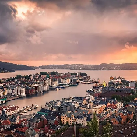 Large Historic In The Part Of Apartman *