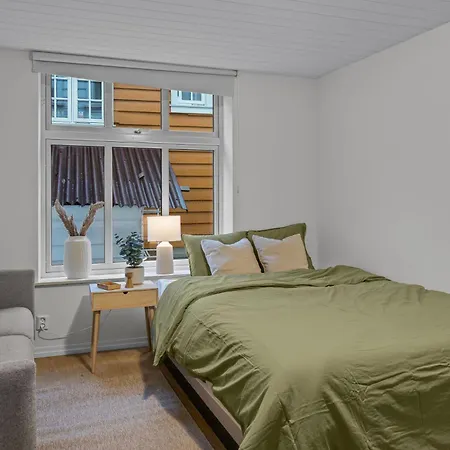 Large Historic In The Part Of Appartement