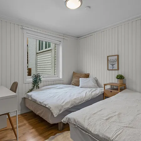 Apartman Large Historic In The Part Of *